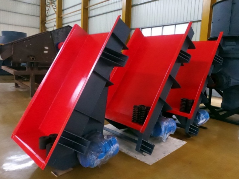 懸掛給料機(jī) 懸掛給料機(jī)